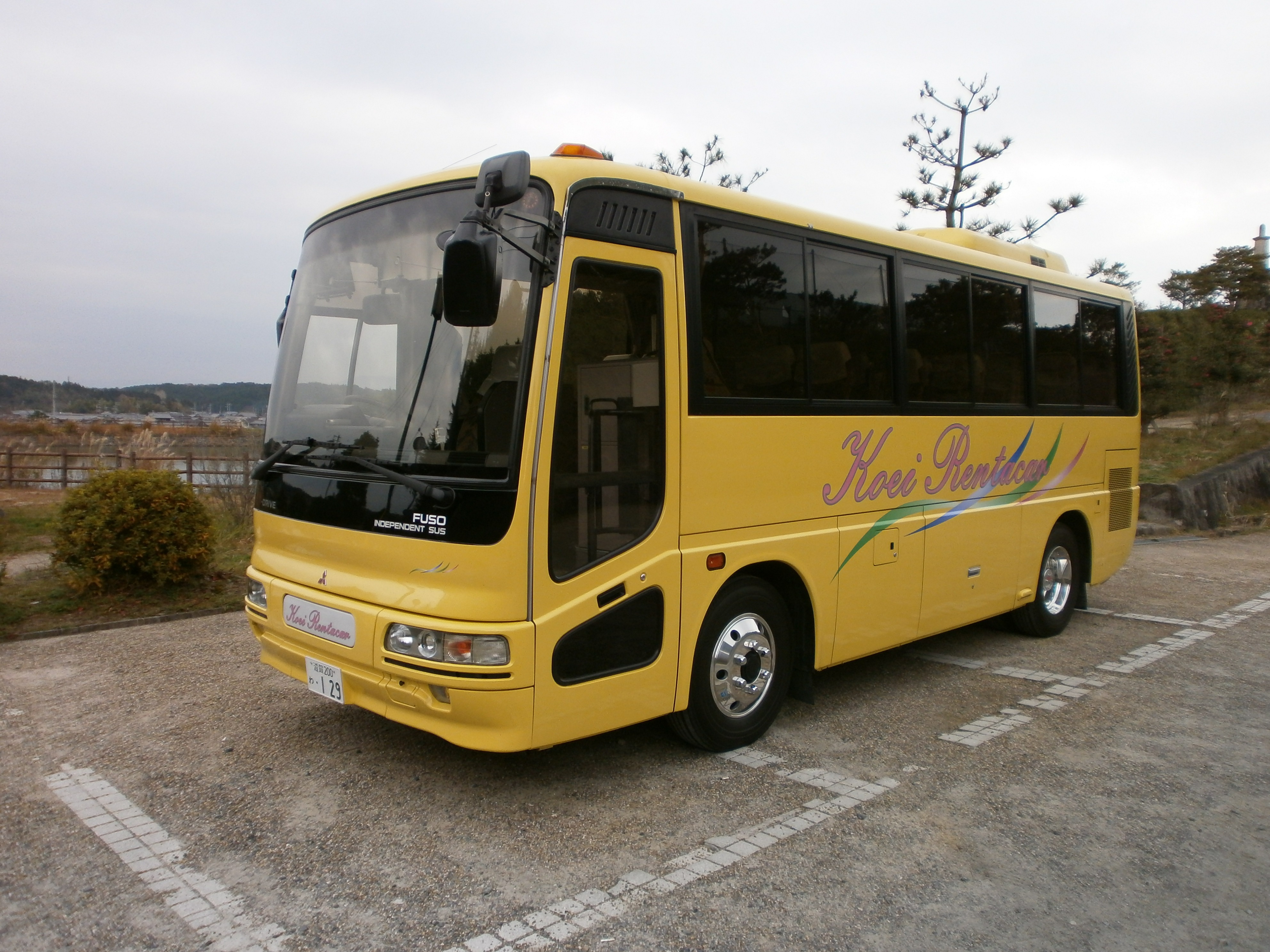 (株)甲栄自動車工業 (株)甲栄自動車工業